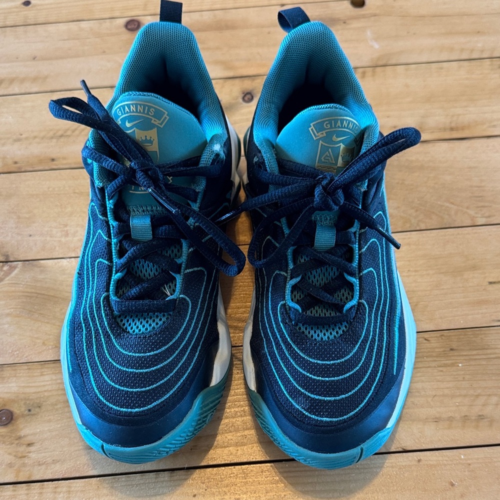 Nike Kids' Giannis Basketball shoes green/black